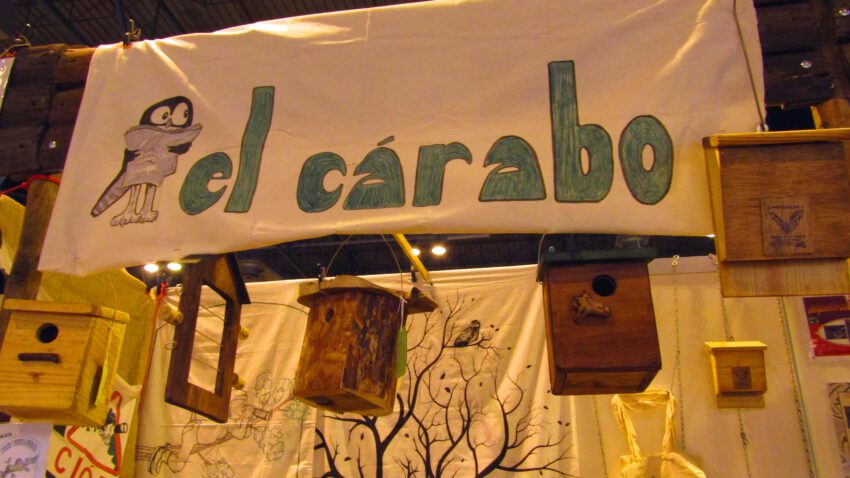"El carabo" casitas para pájaros.